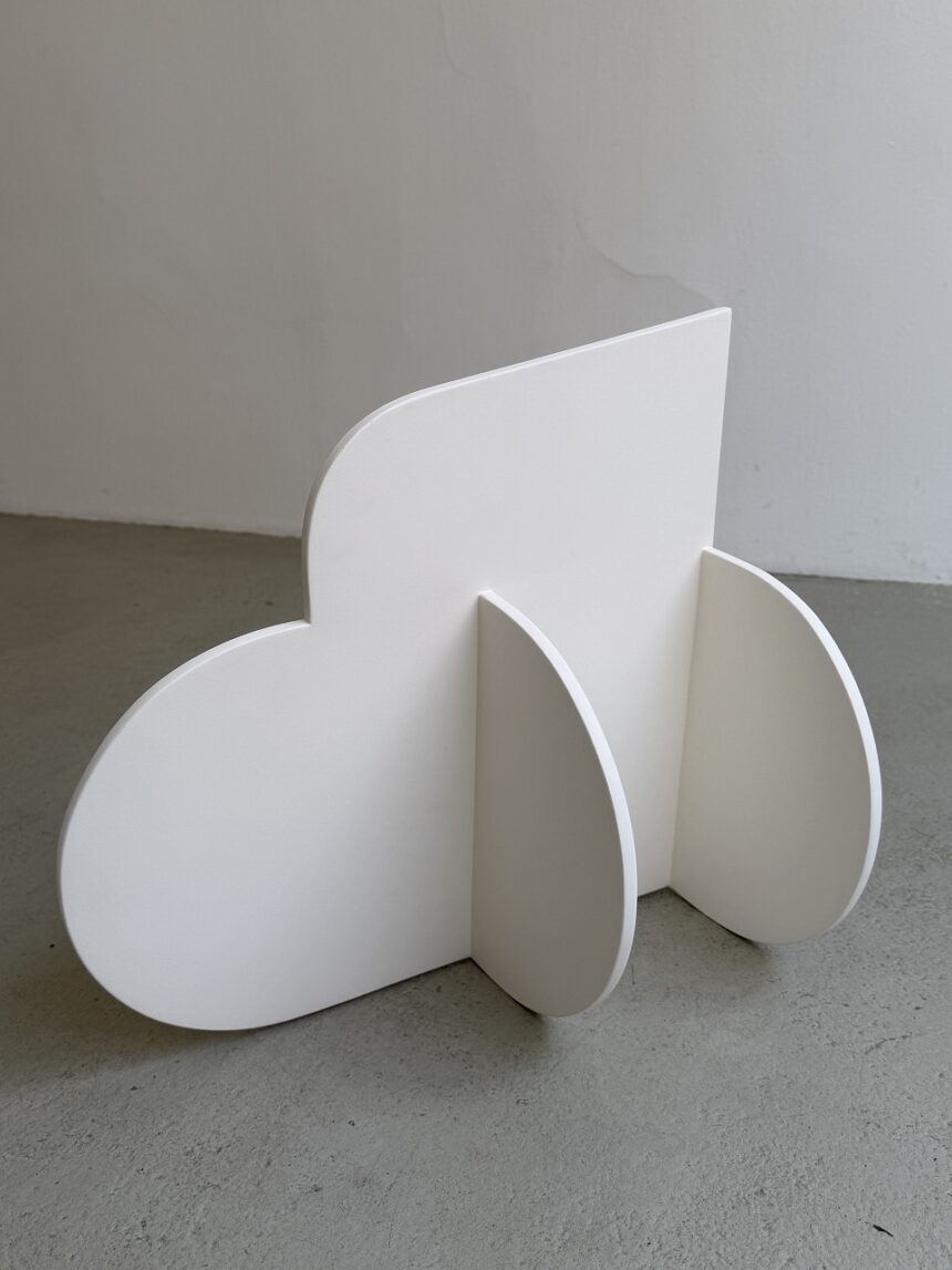 o.T. (white sculpture)